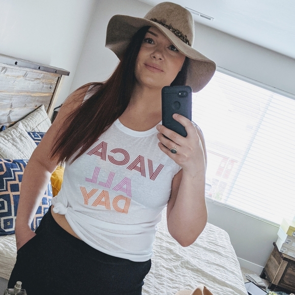 🆕🌿BOUTIQUE JERSEY KNIT TANK🌿 - Picture 4 of 7